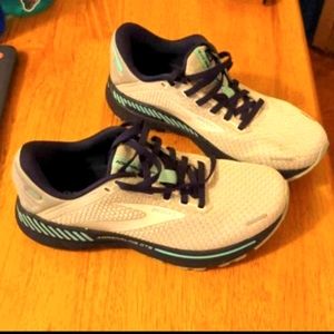 Brooks adrenaline GTS road running shoes